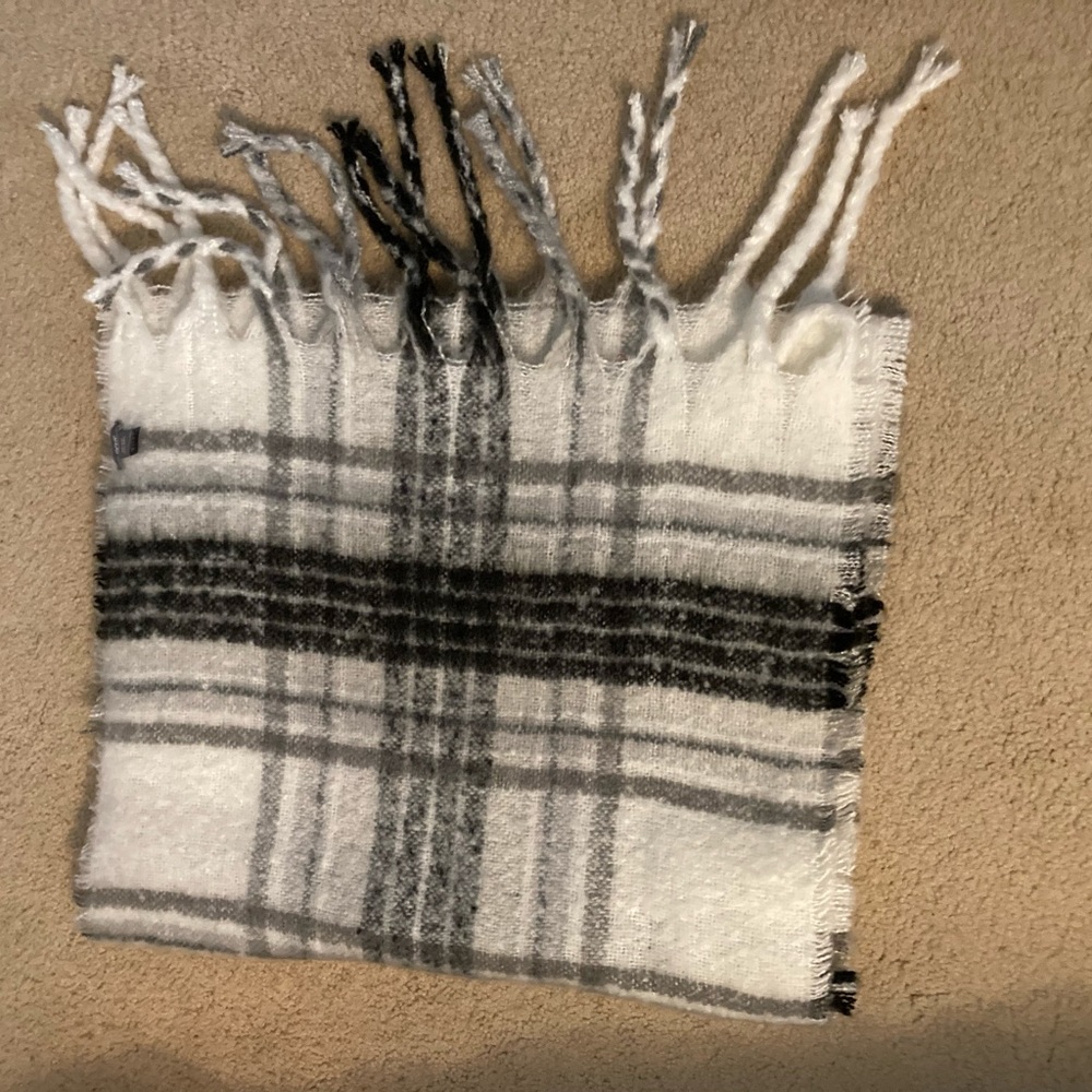 Aerie blanket scarf